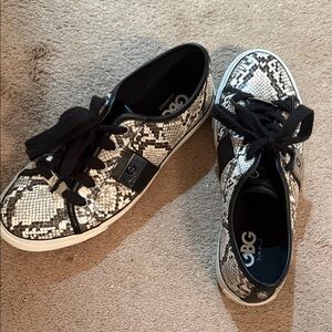 GBG Women's Snake Pattern Sneakers - Black and White